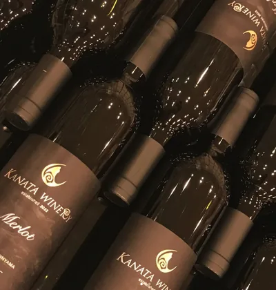 KANATA WINERY のボトル